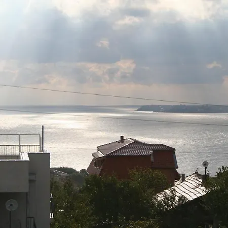 Happy-u House - Modern Sea View Retreat For Every Seasons * 切尔诺莫雷茨