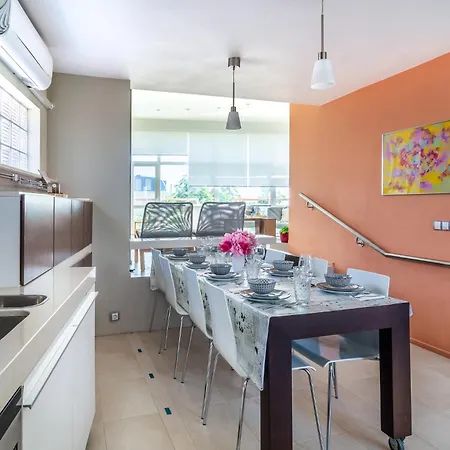 Happy-u House - Modern And With Stunning View Prázdninový dům *