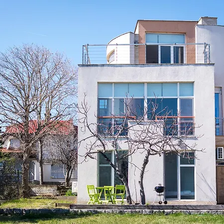 Holiday home Happy-u House - Modern Sea View Retreat For Every Seasons Chernomorets