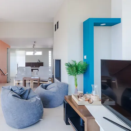 Holiday home Happy-u House - Modern Sea View Retreat For Every Seasons
