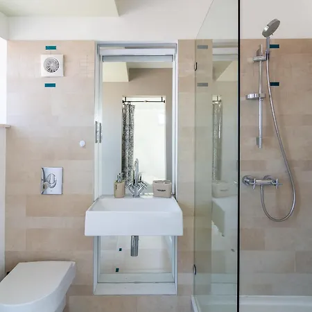 Happy-u House - Modern Sea View Retreat For Every Seasons Chernomorets